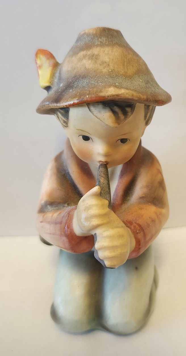 Vintage Hummel by W.Goebel "Little Tooter