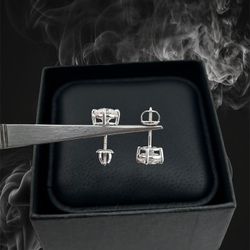 Screw Back Diamond Studs Earrings In 14k White Gold 