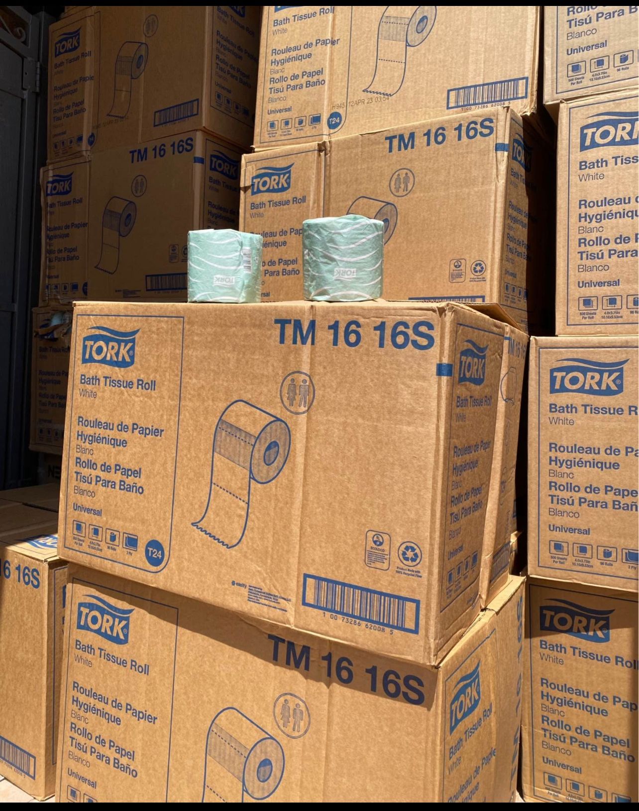 Tork White Bath Tissue (96 Rolls a Box) ($50 Each Box Ablo Español)