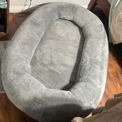 Cozy Big Dog Bed/Comfy Reading Nook