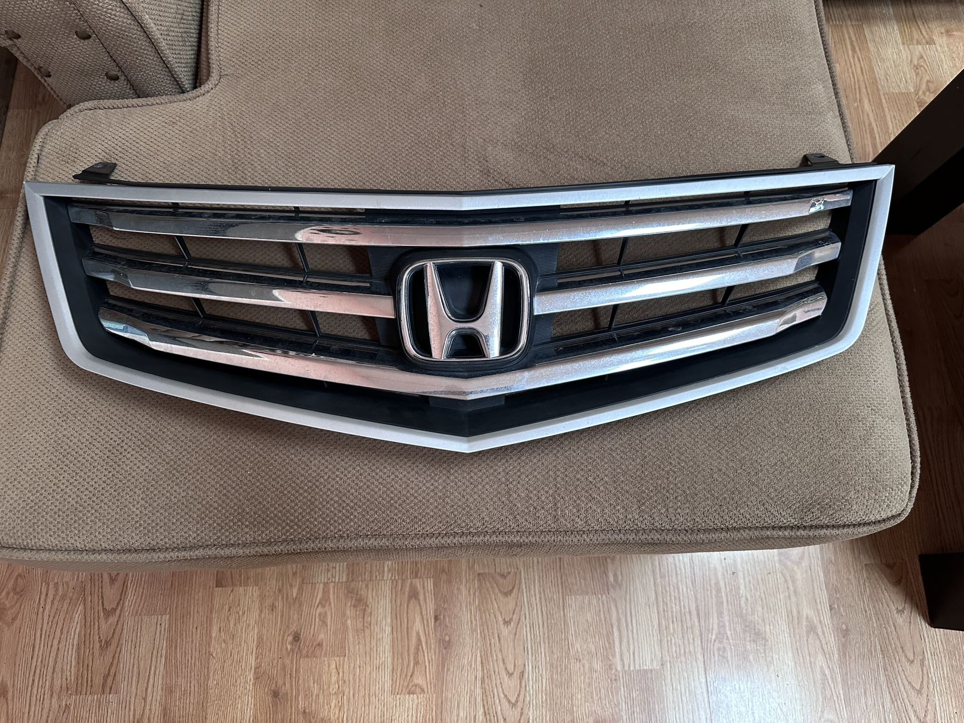 09-10 Honda Spirior/Euro Grill For Acura TSX