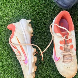 Nike rubber spikes sized Y7.5 