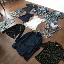 Ladies Tops / lot of 11 - size S