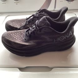Hokas