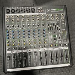 Mackie ProFX120 Mixer