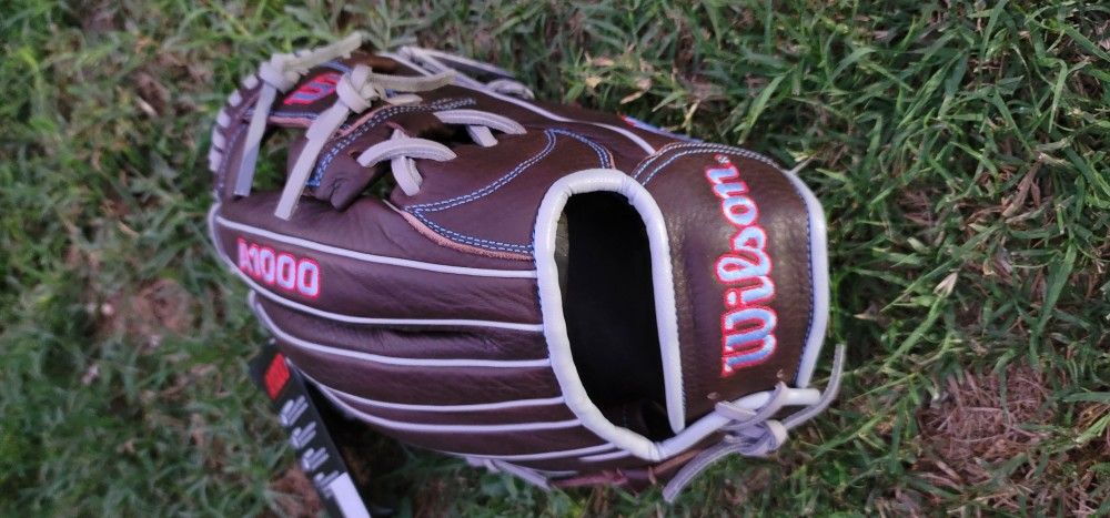 Wilson A1000
