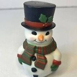 Vintage Christmas Avon Gift Collection Top Hat Salt And Pepper Snowman Decor
