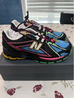 New Balance Men’s 11 multicolor sneaker