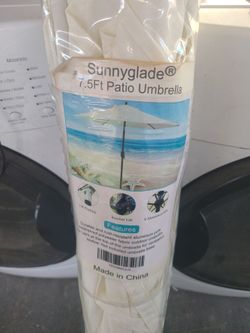 Patio or beach umbrella 7.5 ft
