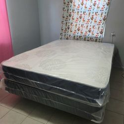 NEW QUEEN-SIZE MATTRESS AND BOX SPRING 💤