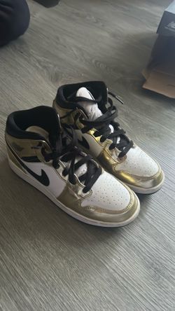 Jordan 1  Metallic Gold