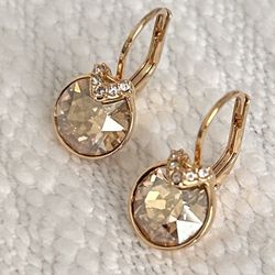 Swarovski Crystal Bella V drop earrings - Gold tone, Gold-tone plated