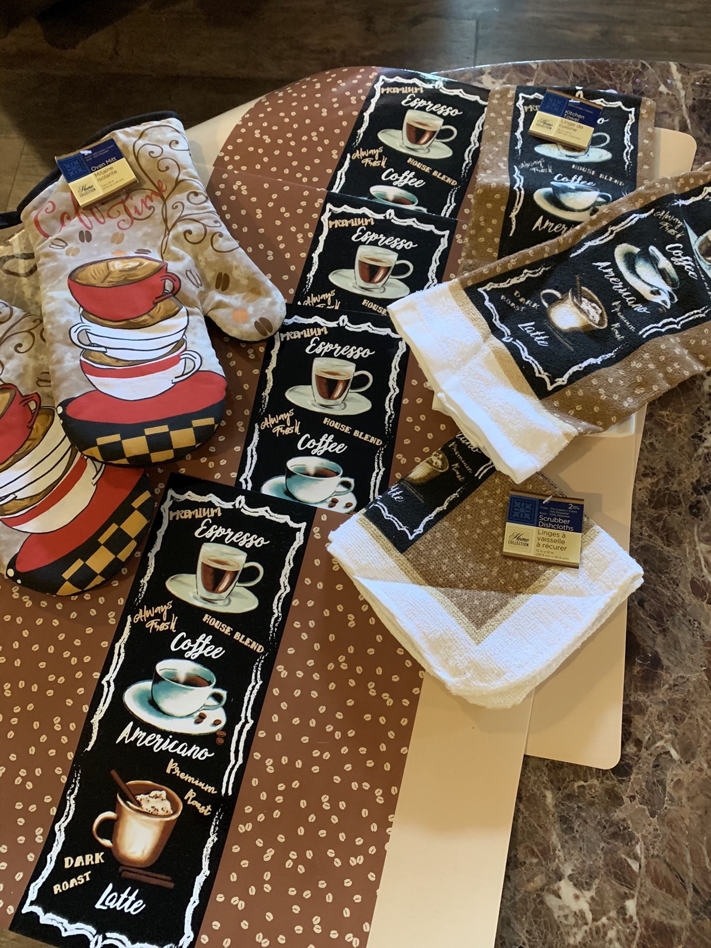 New Coffee Theme 4 Place Mats 2 Mittens 2 towel 1set Of dish rays 