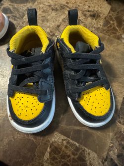Nike toddler shoes