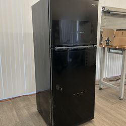 Danby refrigerator DFF100C1BDB