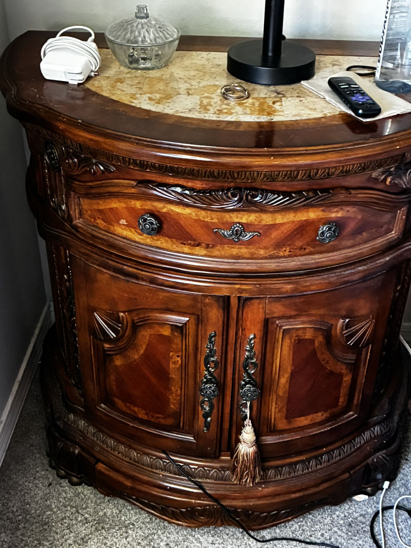 7 Piece Bedroom Set (Real Wood)