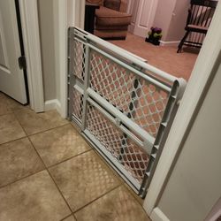 Baby Gate - Expandable by NorthStates