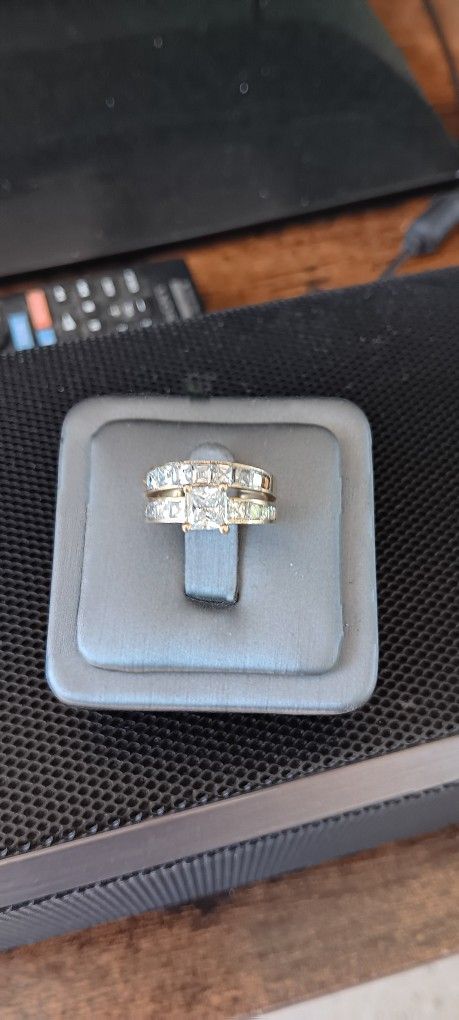 Wedding Ring For Sale 
