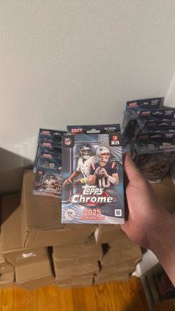 2025 Topps Chrome NFL Football Hanger Box