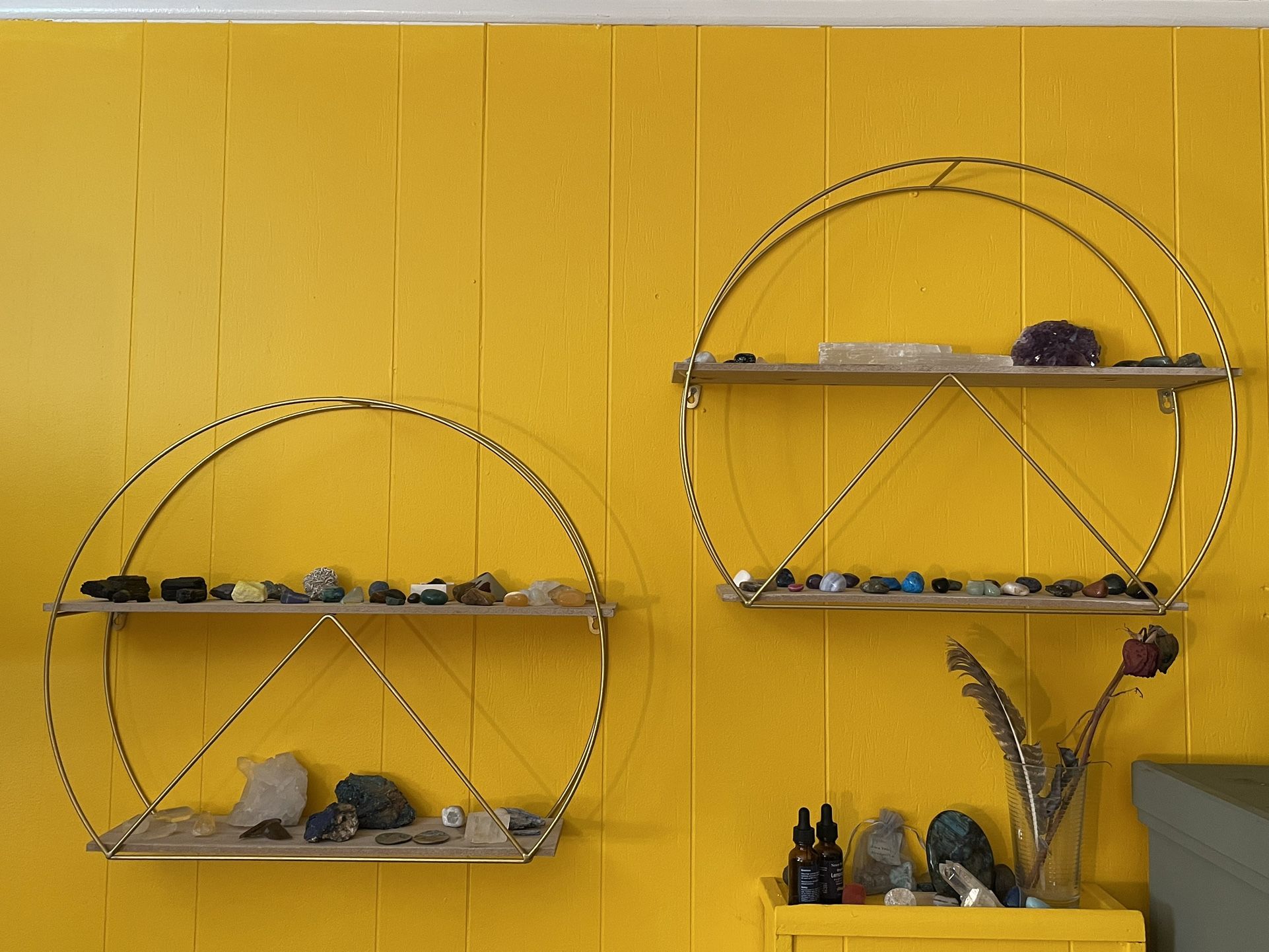 Bookshelves (2 Round And 2 Diamonds)