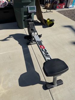Lifecore Rower
