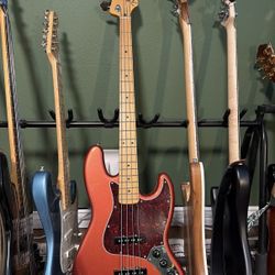Fender Player Plus Active Jazz Bass - Candy Apple Red