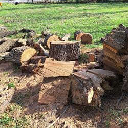 Free wood must go this weekend great for stumps fire pits, firewood sell it use it keep it to Cut. Just need you to pick it up.