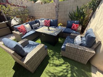 Patio furniture set outdoor new in the box