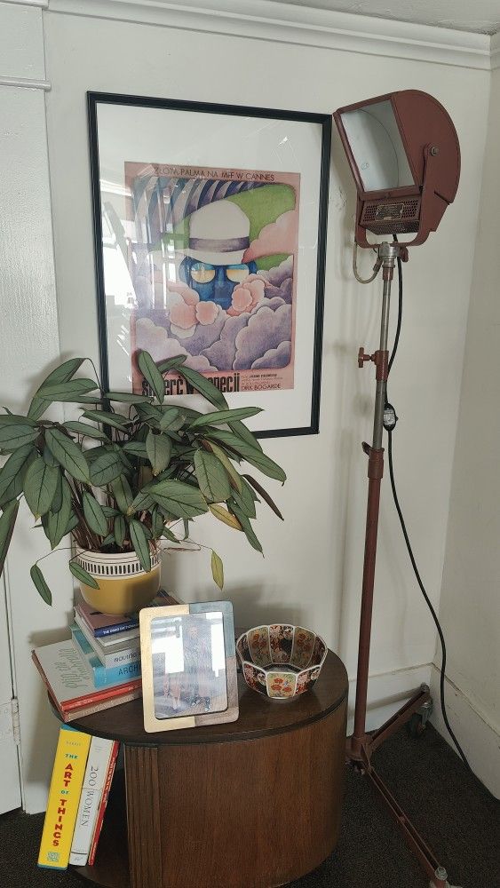 Antique 1960´s Mole & Richardson Co. Hollywood light
