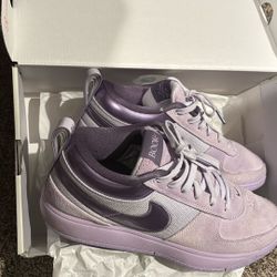 Nike Book 1s