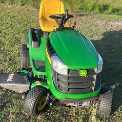 John Deere D140 riding mower