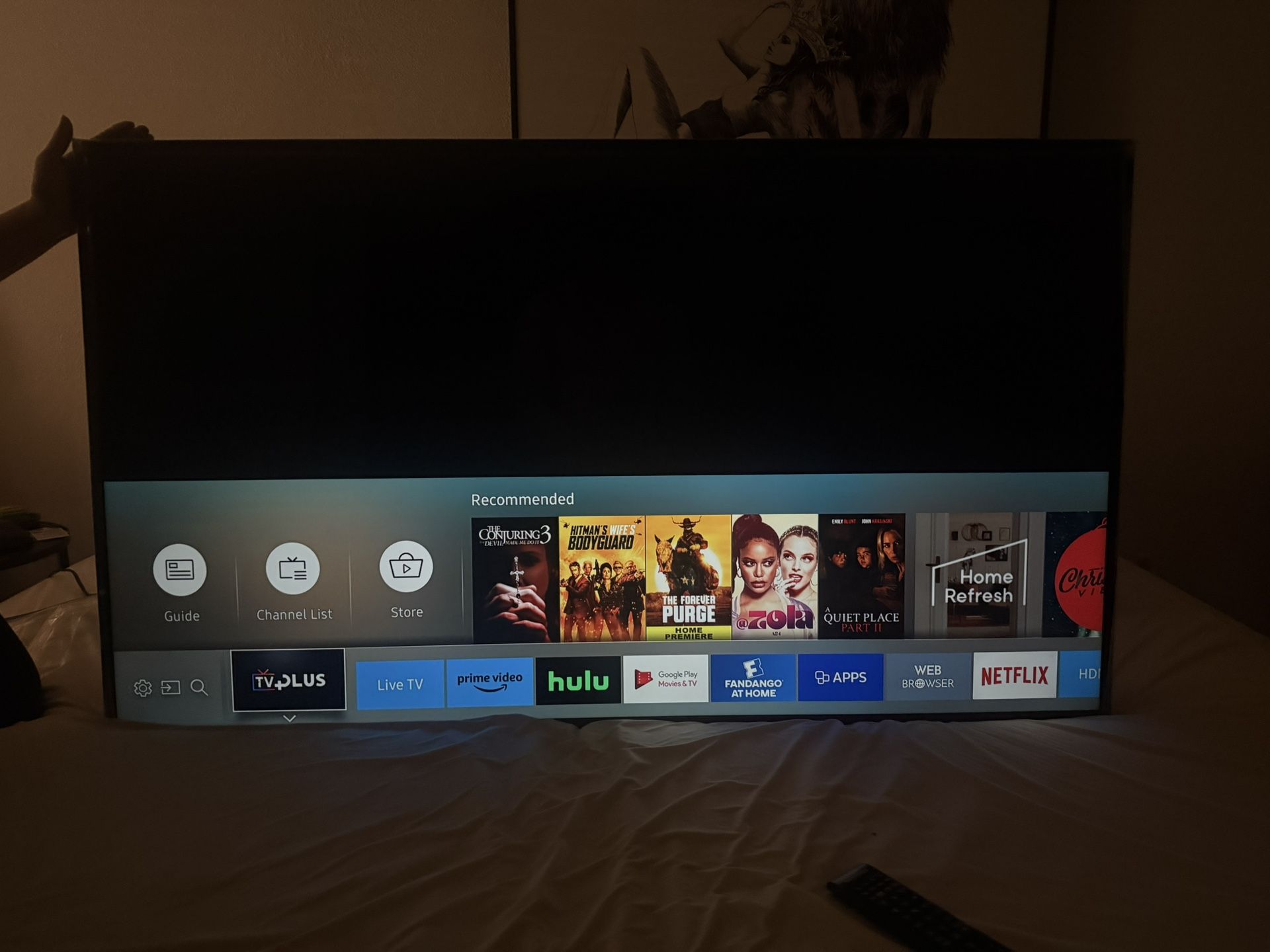 56 inch flatscreen tv samsung mint condition