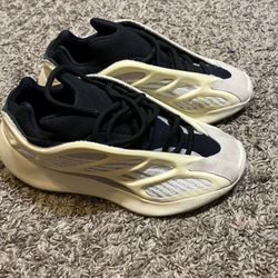 Yeezy 700 V3 “Azael”