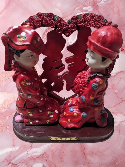 Vintage Resin And Wood Chinese Mandarin Traditional Wedding Couple Collectible Figure