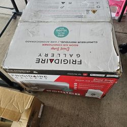 Frigidaire 10,000 BTU Smart A/C Widow Unit