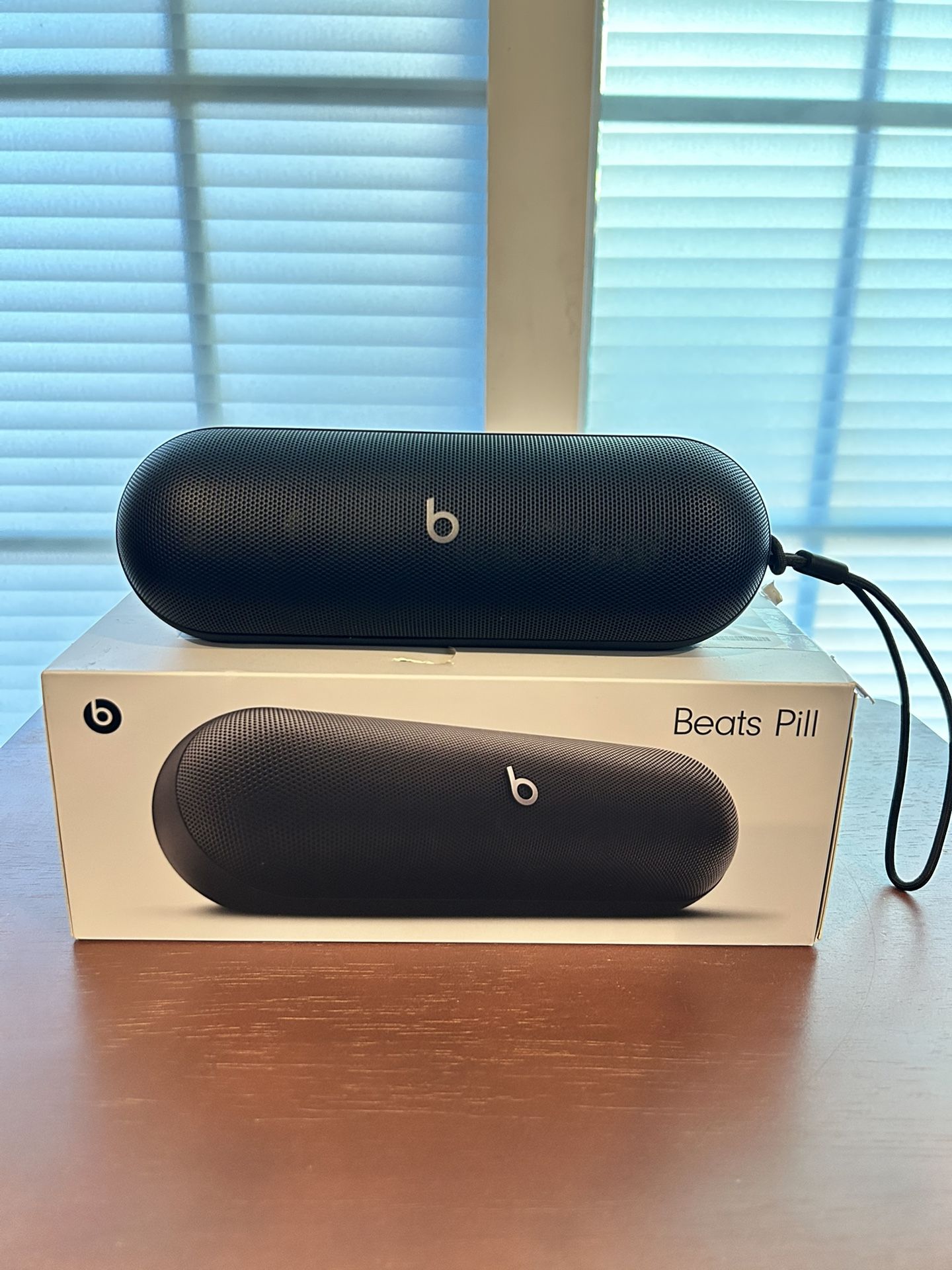 Beats Pill