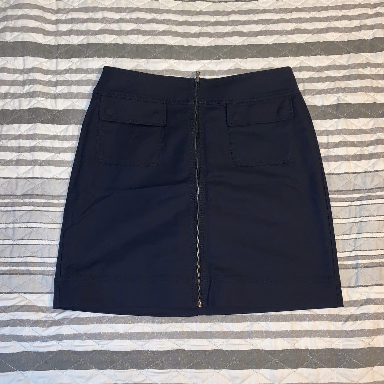Ann Taylor Navy Pencil Short Skirt Size 8