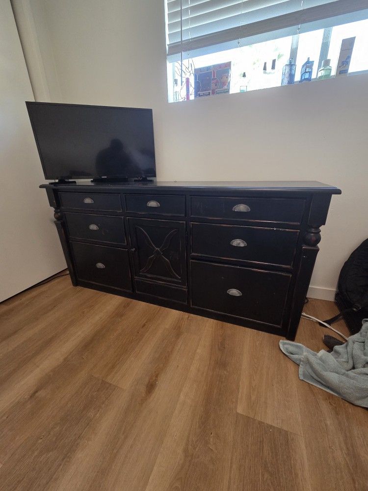 8 drawer dresser