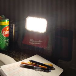 Milwaukee M18 Rover Dual Power Flood Light