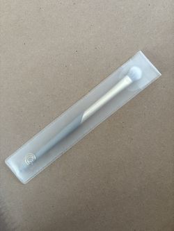 Complex Culture Precision eyelid Brush