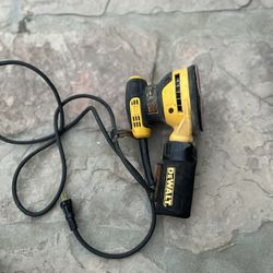 Dewalt Orbital Sander With Bag #DWE6421