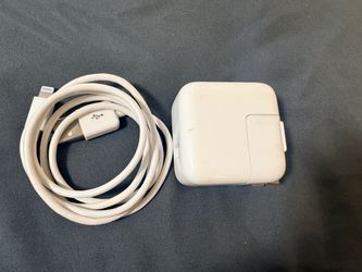 NEW Apple 12W USB Power Adapter with standard USB-A to Lightning cable