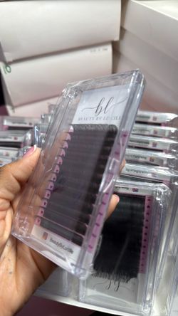 Mega volume lash extension trays