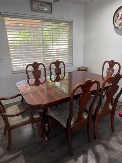 Dinning Table