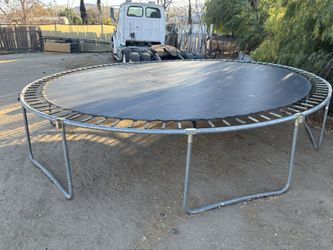 Trampoline 