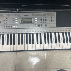 Yamaha Keyboard 