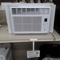 GE Air Conditioner Window Unit 6000 Btus With Remote
