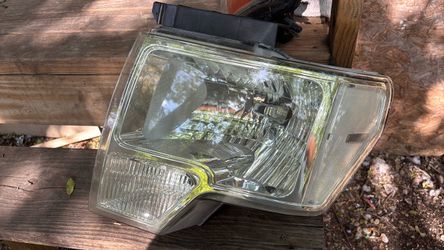 Headlight for 2009-2014 ford f150 (only driver side )