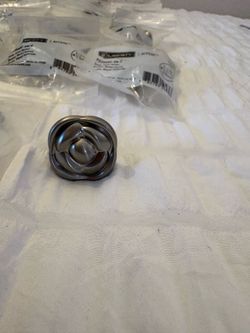 New Liberty Alyse 1 1/4” Satin Nickel Cabinet Knobs - Lot of 28
