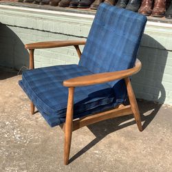 Vintage Mid-Century Danish Modern Lounge Chair
